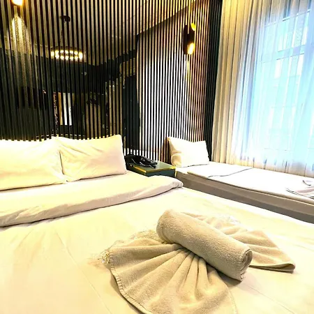 Hotel Royal Boutique By Kaya Royal Anex Bulding-no Lift - 24 Coffees And Tea Are Free At The Terrace Restaurant