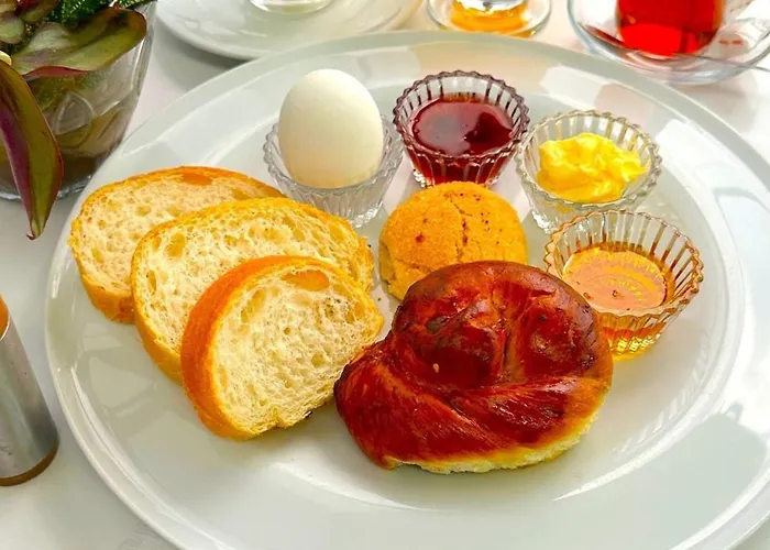 Royal Boutique By Kaya Royal Anex Bulding-no Lift - 24 Coffees And Tea Are Free At The Terrace Restaurant Istanbul