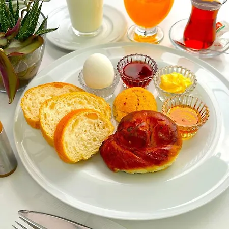Royal Boutique By Kaya Royal Anex Bulding-no Lift - 24 Coffees And Tea Are Free At The Terrace Restaurant Estambul
