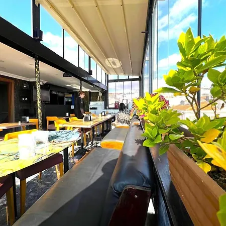 Royal Boutique By Kaya Royal Anex Bulding-no Lift - 24 Coffees And Tea Are Free At The Terrace Restaurant Hotel Estambul