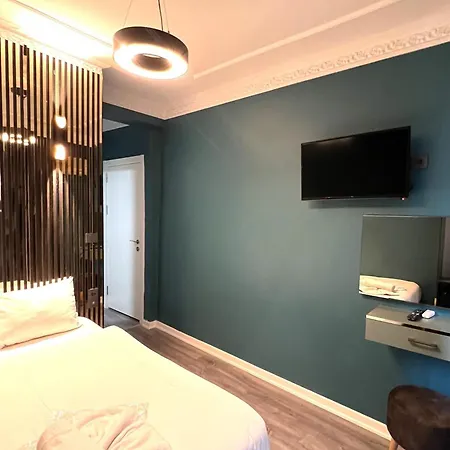 Royal Boutique By Kaya Royal Anex Bulding-no Lift - 24 Coffees And Tea Are Free At The Terrace Restaurant Отель 3*